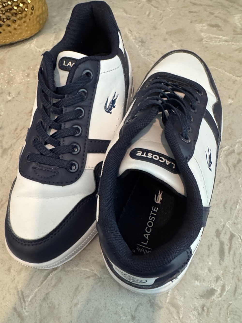 Lacoste Men’s Low-Top Sneakers in White & Navy - Picture 6 of 7